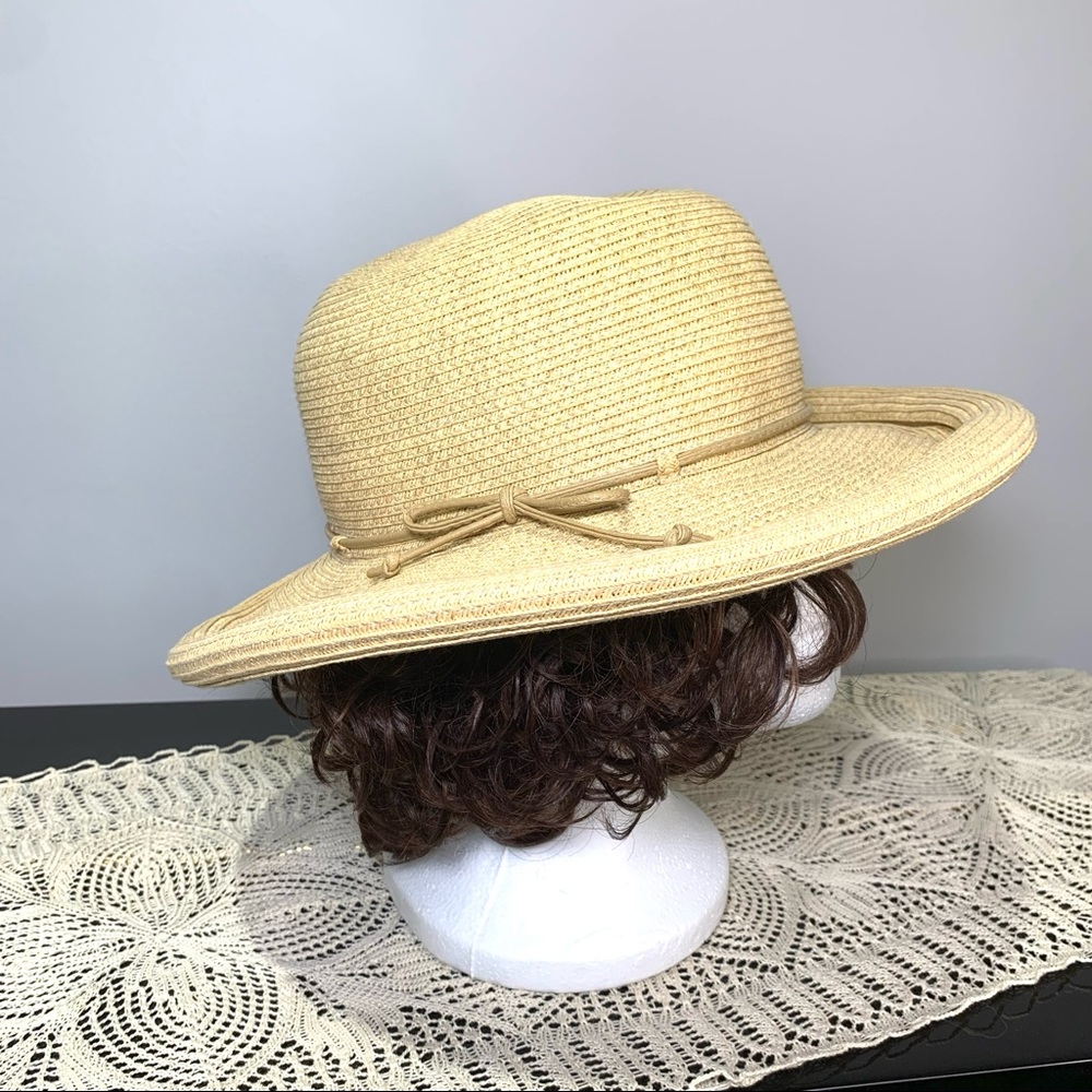 Nine West Floppy Woven Straw Hat Rolled Brim Leather Bow Band Sun Hat Beach